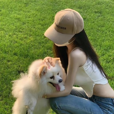 微笑的苹吉
